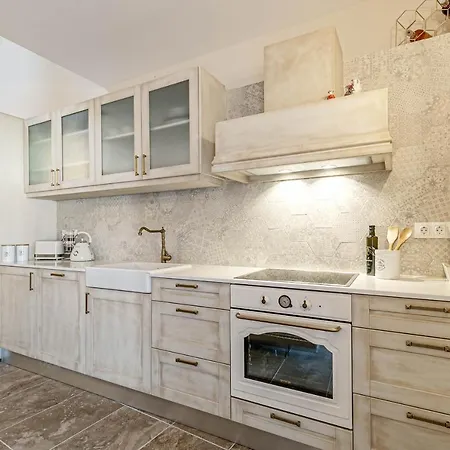 The Heritage In * Doukádes